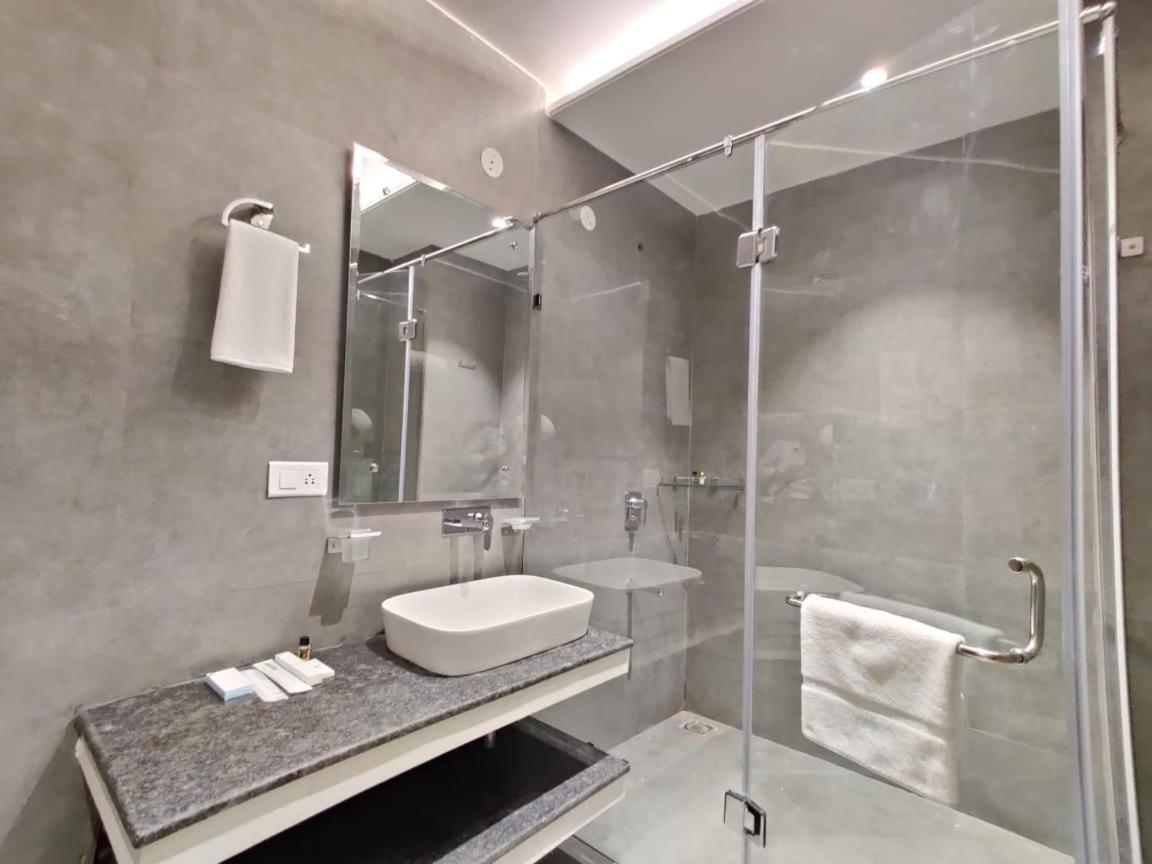 Hotel Parth Una  Exteriér fotografie